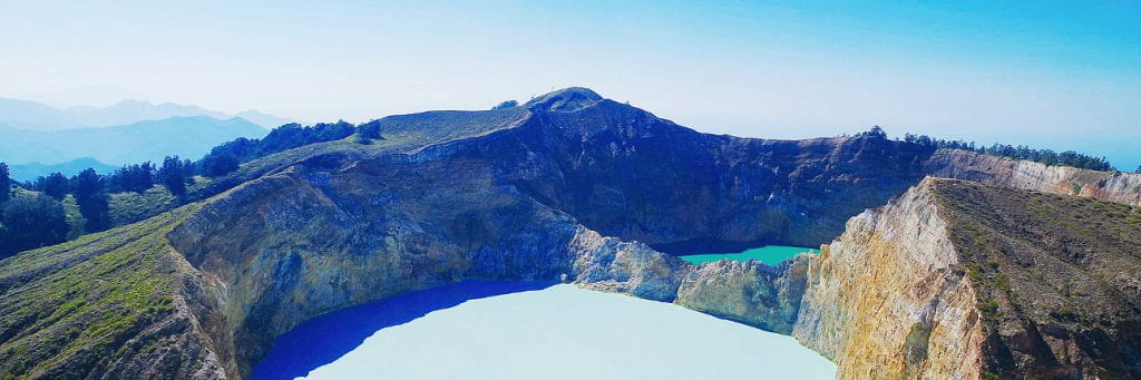 lake kelimutu