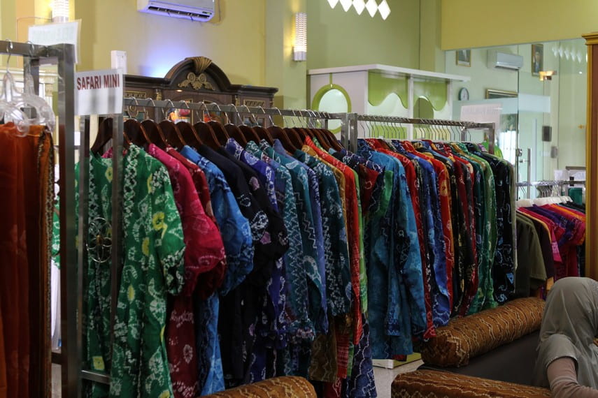 Sasirangan fabric display